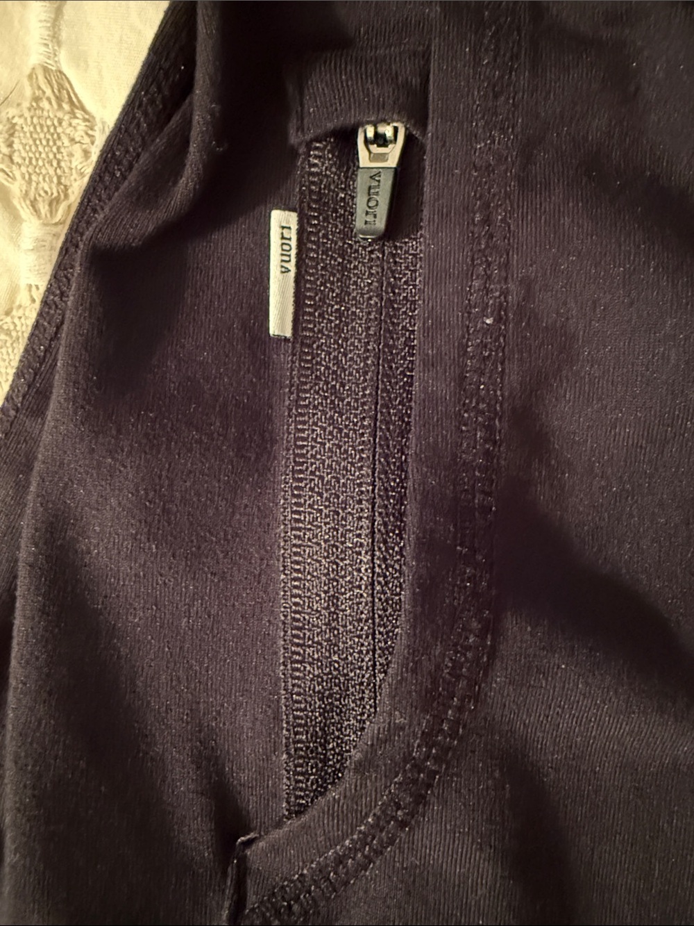 Vuori Halo Performance Hoodie - Picture 3 of 6